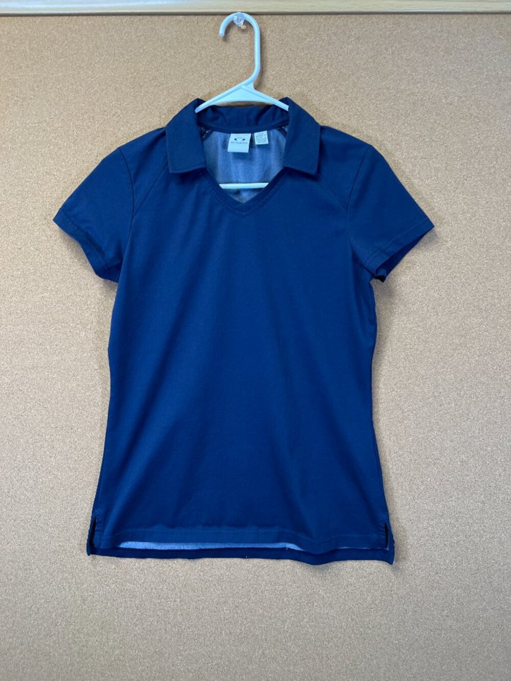 Biz Collection Women Top Polo Shirt Blue Byron Size 4 Short Sleeve P011LS NWOT
